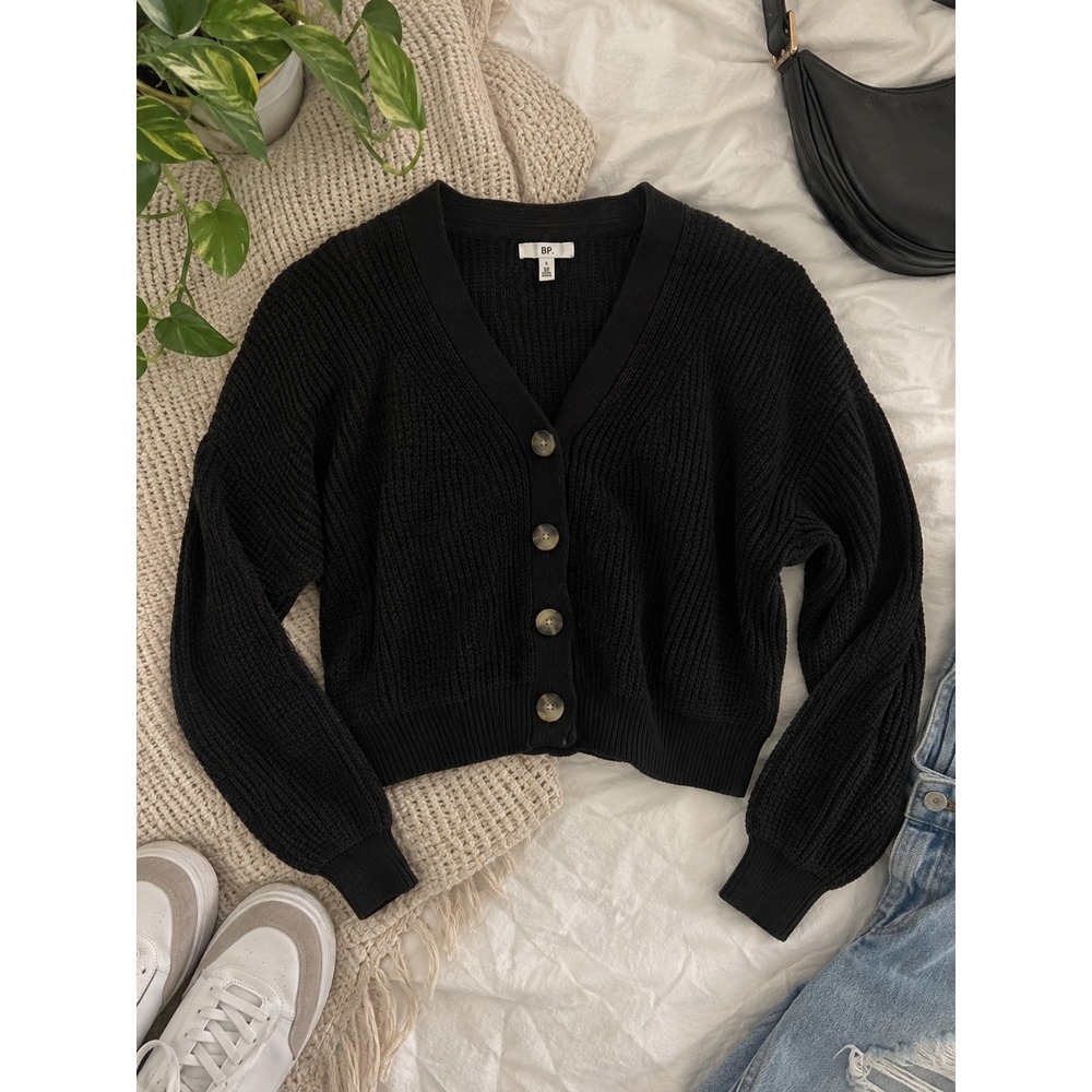 BP. Nordstrom Black Shaker Stitch Cropped Cardigan Sweater Small Cotton V-Neck